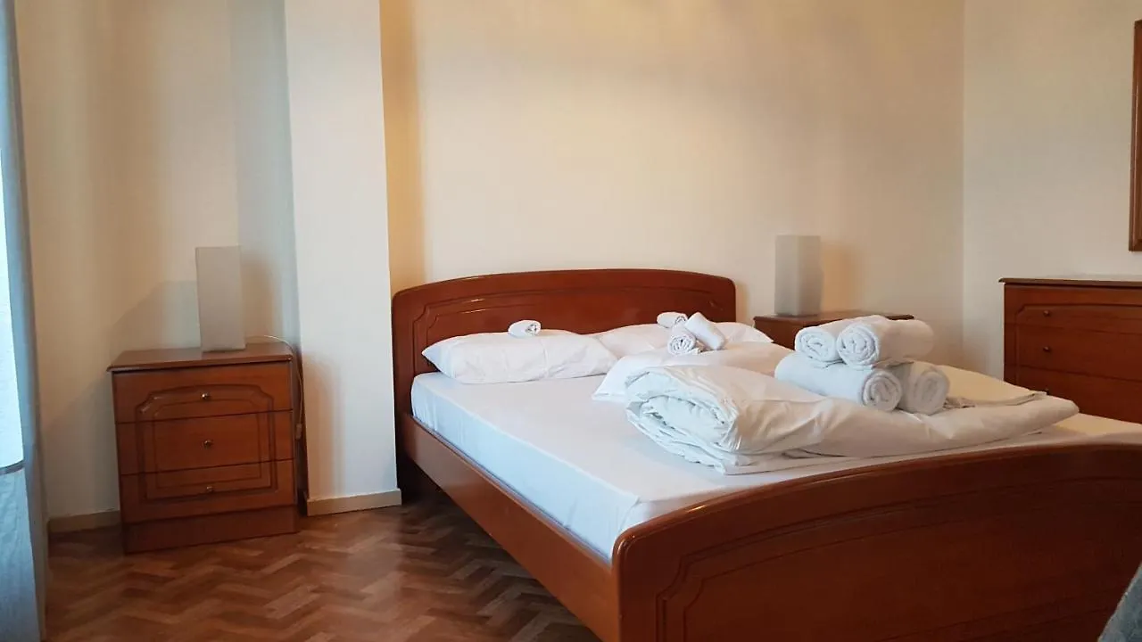 Gina'S Apartment Θεσσαλονίκη 0*,